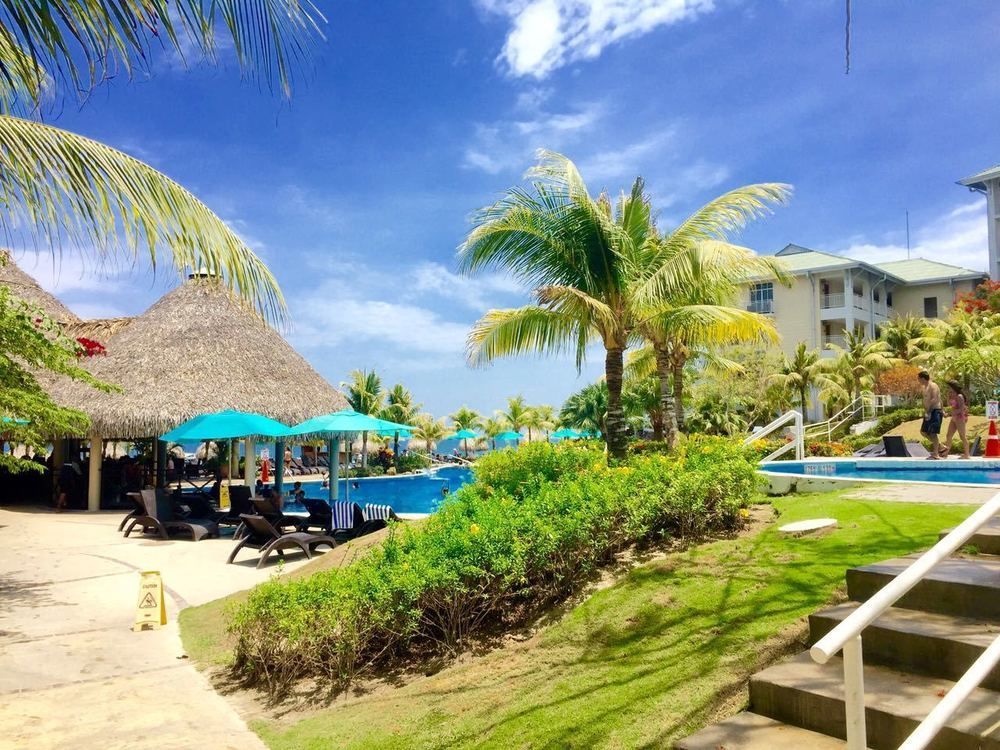 Gran Evenia Bijao Ξενοδοχείο Santa Clara  Εξωτερικό φωτογραφία The pool at the Sheraton Resort Fiji